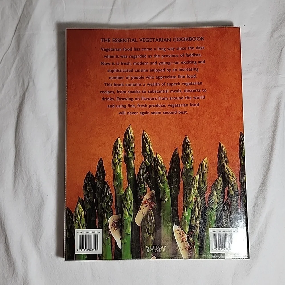 The Essential Vegetarian Cookbook‎